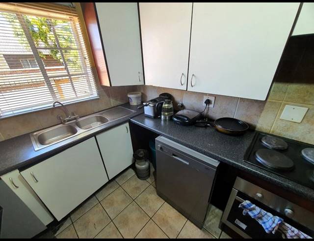 3 BEDROOM TOWNHOUSE FOR SALE IN MONTANA